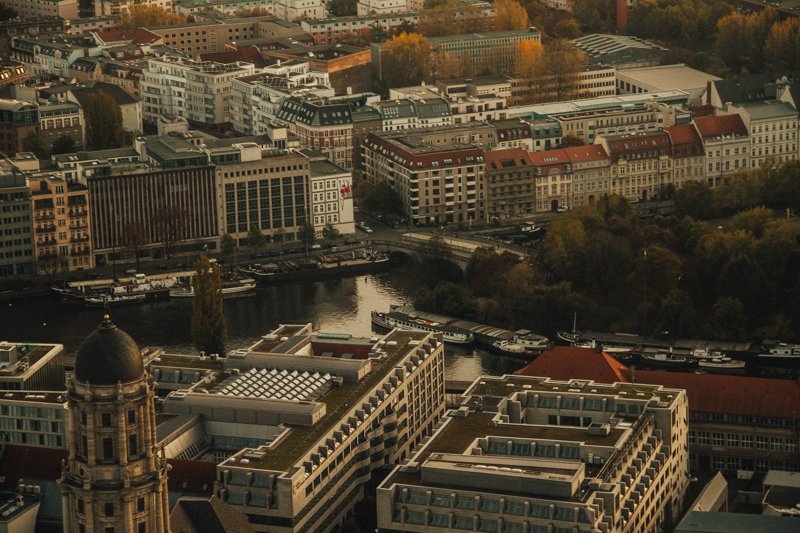 pequenos_monstros_berliner_fernsehturm_tv_tower-23