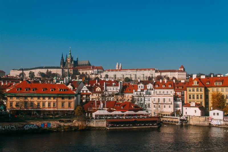 pequenos_monstros_praga_republica_tcheca_charles_bridge-39