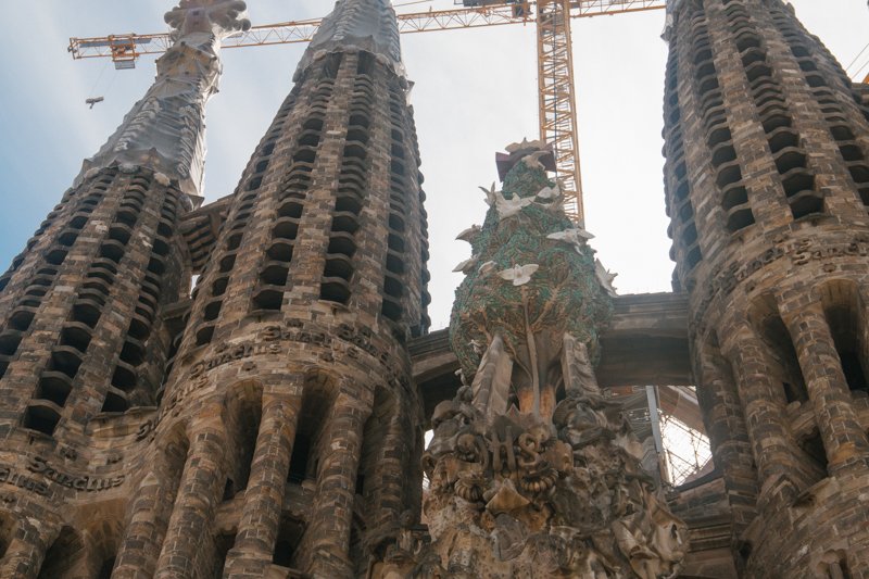 pequenos-monstros-barcelona-sagrada-familia-perfeccionismo-3